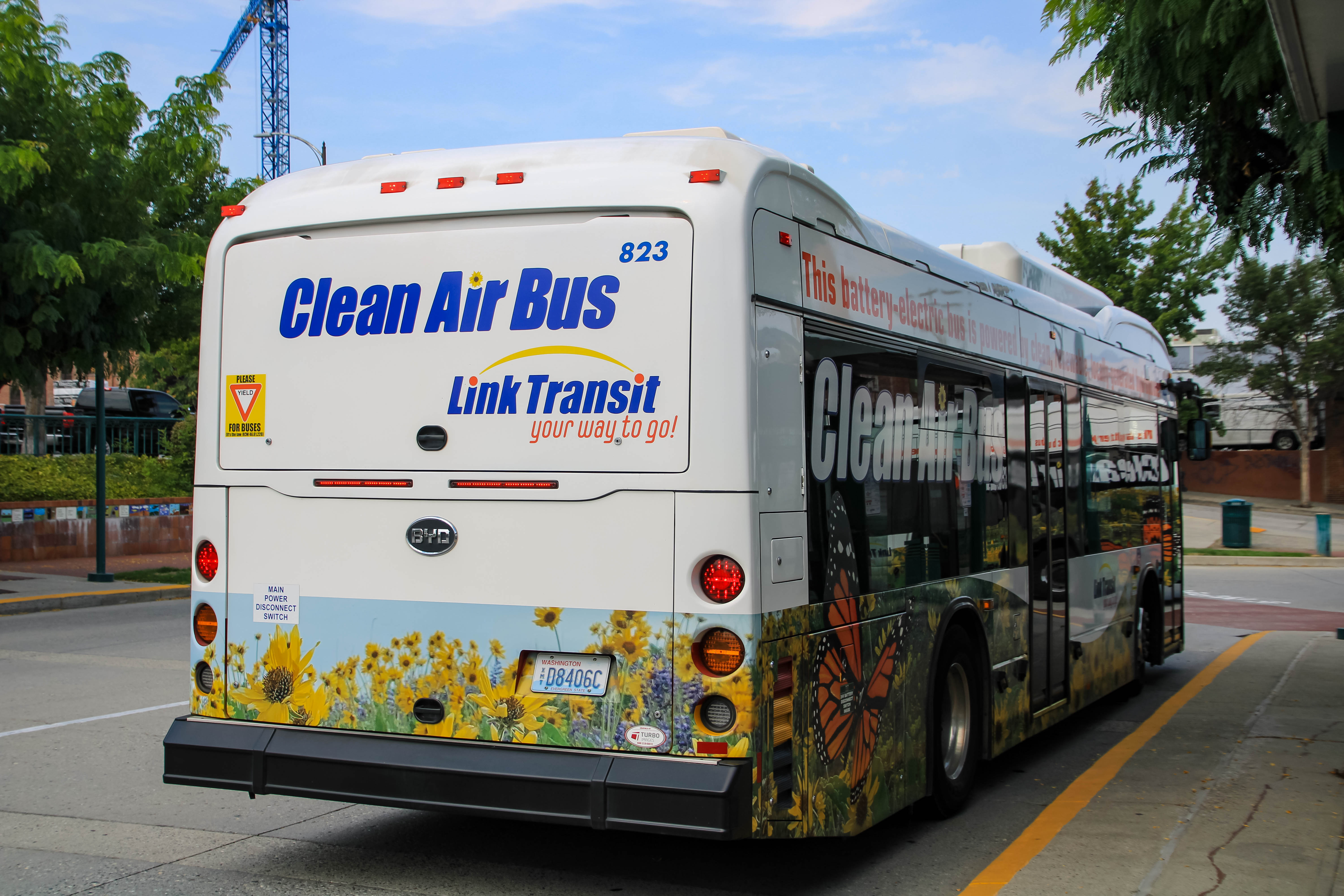 back of Electric Bus that reads Clean Air Bus with Link Transit Logo beneath it